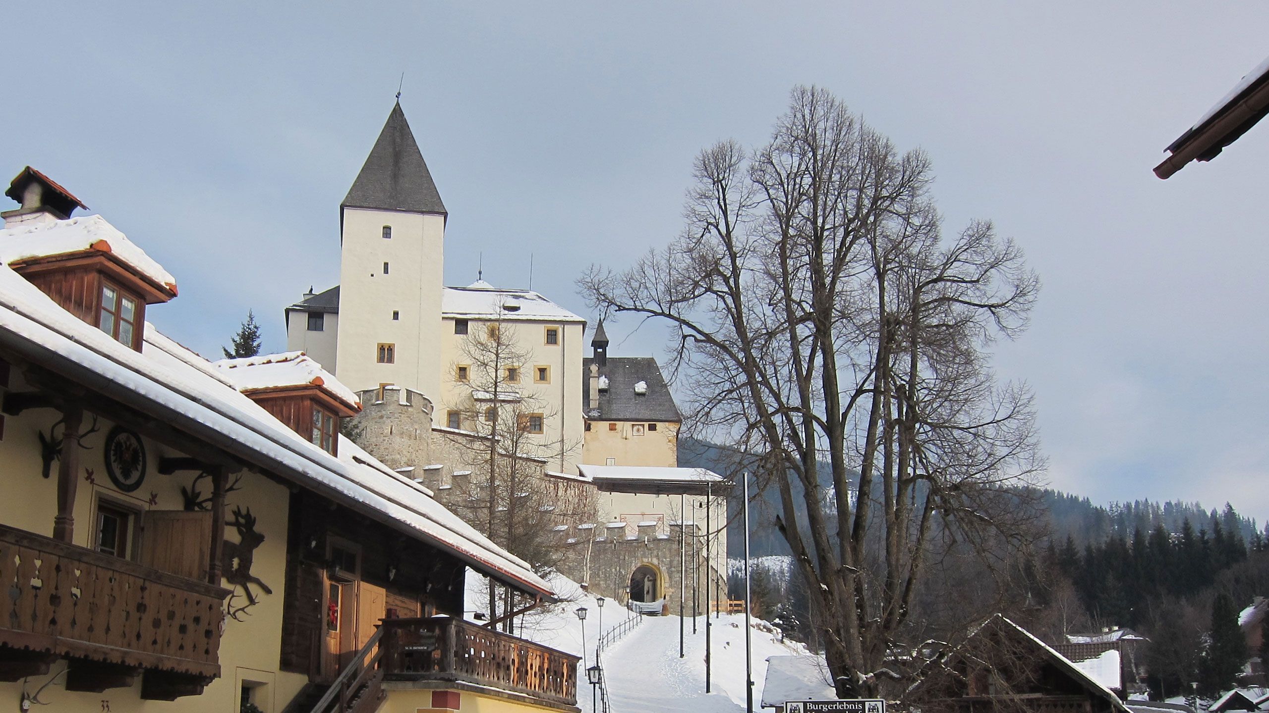 Salzburger Burgen Und Schloesser 8