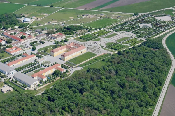 Luftbild Ansicht Schloss Hof