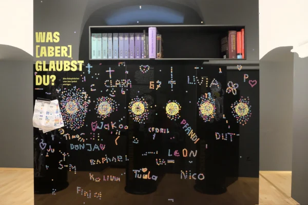 Stadtmuseum St. Pölten, Von Steinen und Beinen, "Was [aber] glaubst du?"