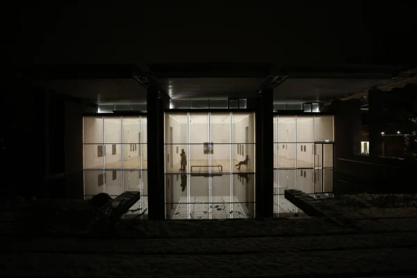 Ansicht von Außen bei Nacht