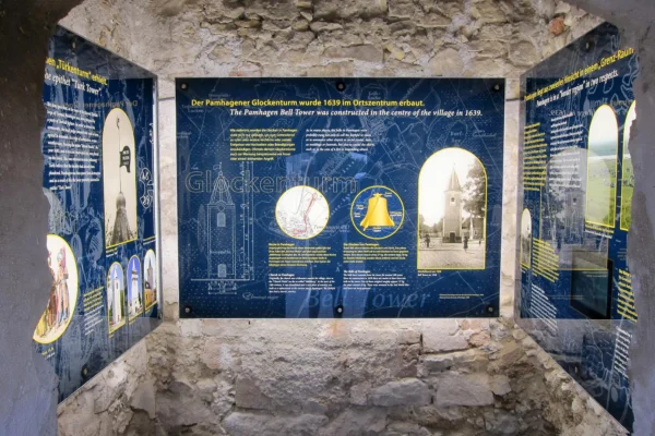 Glockenturm Infotafeln